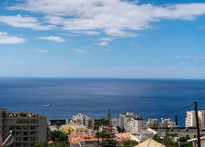 Casa Da Amoreira By An Island