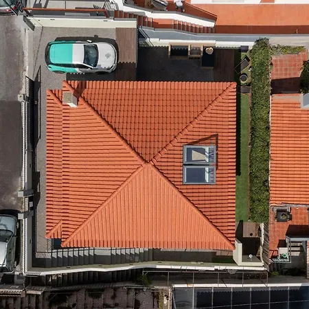 Casa Da Amoreira By An Island * Funchal (Madeira)