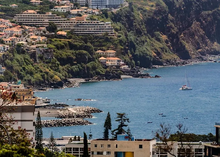 Casa Da Amoreira By An Island *