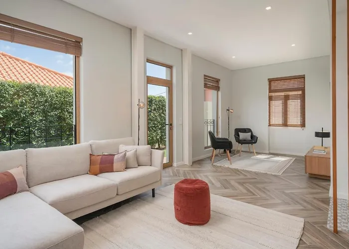 Casa Da Amoreira By An Island