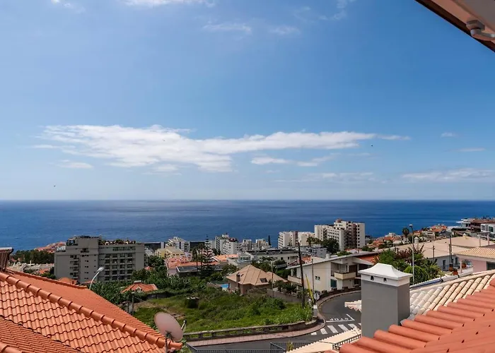 Casa Da Amoreira By An Island 丰沙尔