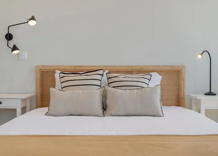 Casa Da Amoreira By An Island *