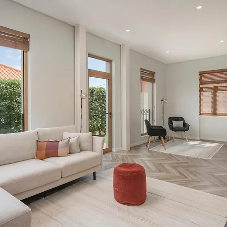 Casa Da Amoreira By An Island