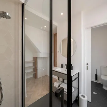 Casa Da Amoreira By An Island